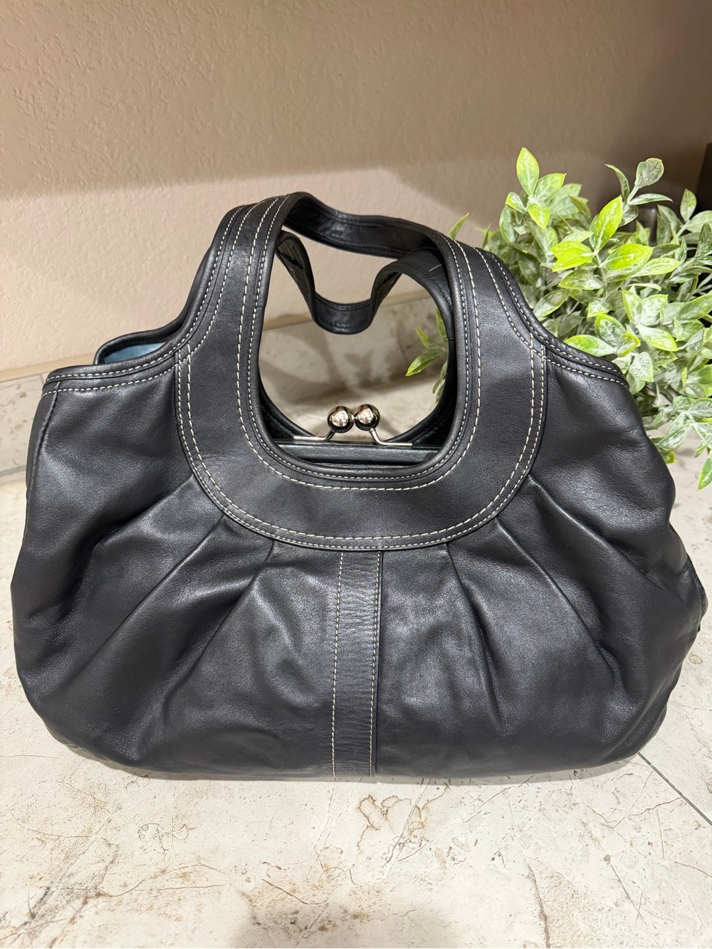 Coach Ergo Black Leather Shoulder Bag with Kisslock - Picture 13 of 14